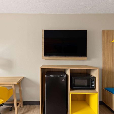 Days Inn By Wyndham Glasgow Bagian luar foto