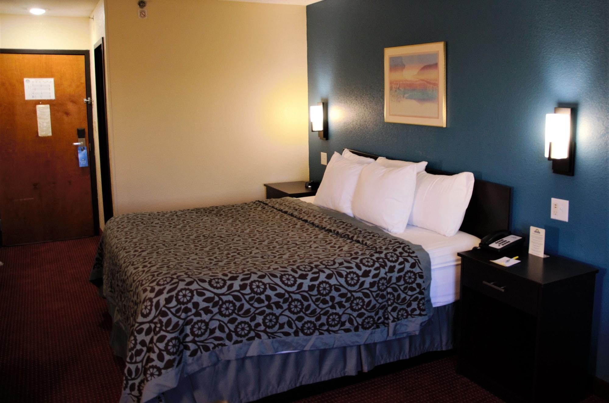 Days Inn By Wyndham Glasgow Bagian luar foto